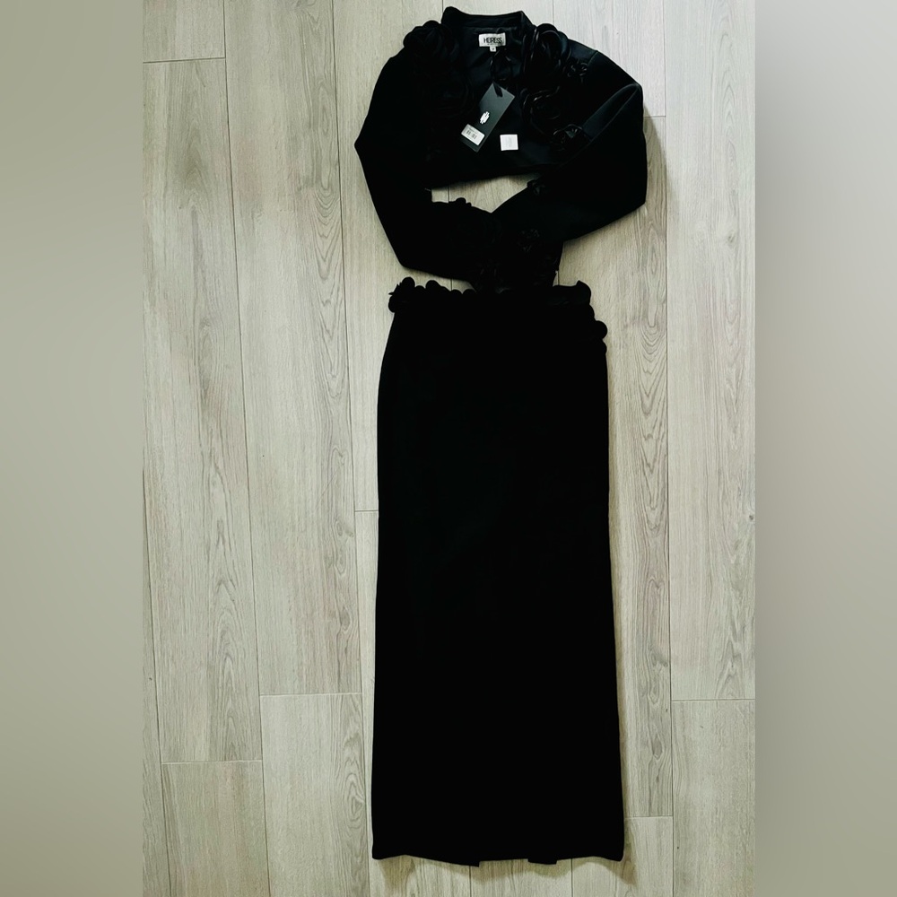 Heiress Black Two-Piece Rose-Petal Skirt Set. Jacket and skirt Sz S NWT.
